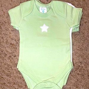 SpaSilk Short Sleeve Bodysuits Bundle Gender Neutral Baby NWOT Size 9 months